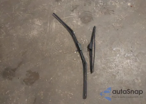 2018 Nissan Sentra Sv z USA, uszkodzony, nr VIN 3N1AB7AP1JY206084